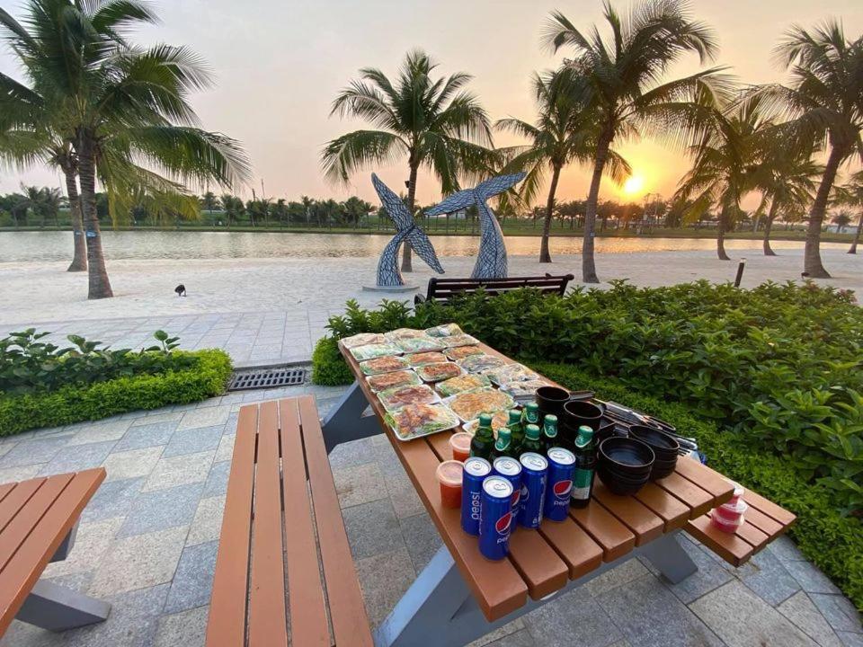 Capsule Vinhomes Ocean Park Hanoi Esterno foto